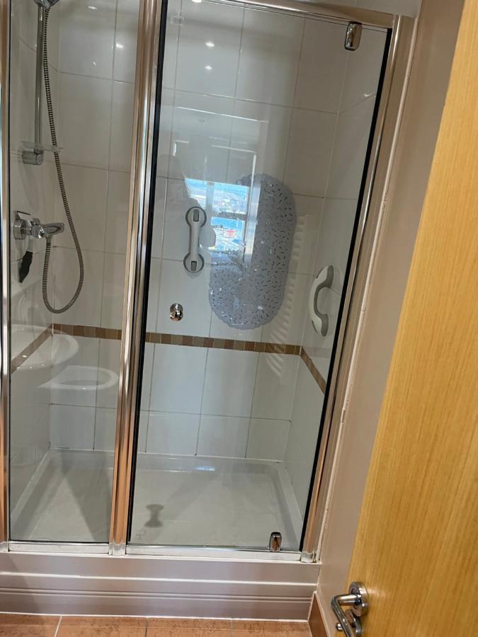 Stunning Marina Apartment Gosport Portsmouth Bagian luar foto